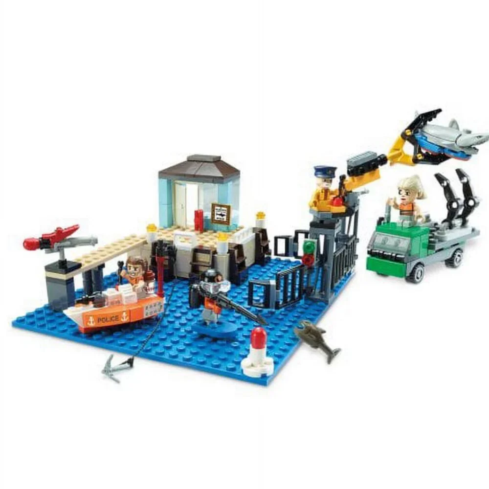 KRE-O CityVille Invasion Marina Madness Set DIY Brick Build Kit A3249 SEALED